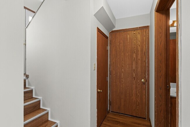 Building Photo - 708 Tobermory Ct