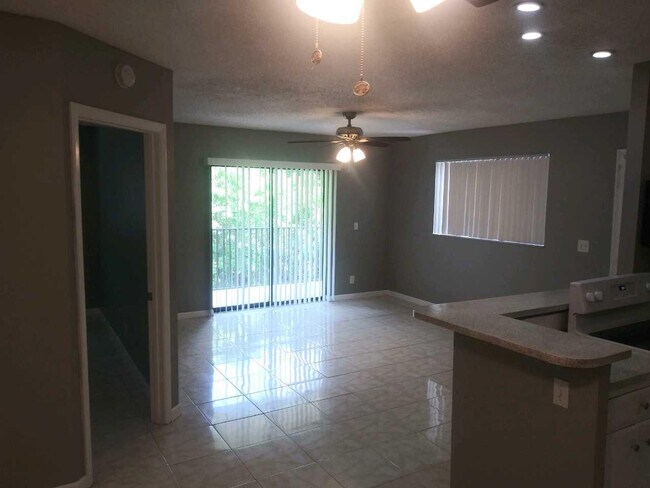 Building Photo - 522 Trace Cir
