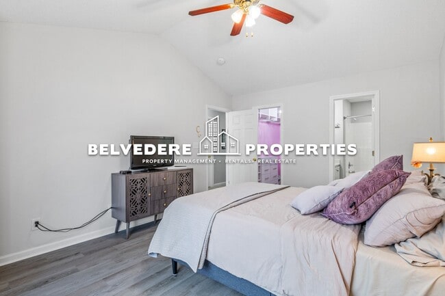 Building Photo - Mid-Term Rental in Coble Farm