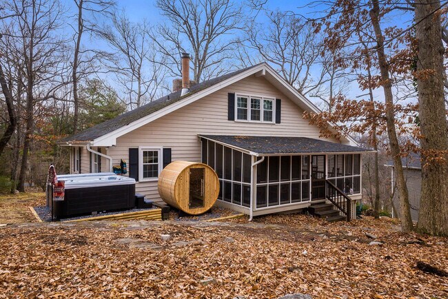 Building Photo - 2964 Hopkins Dr