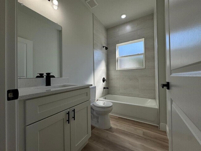 Building Photo - 2336 SW 168th Loop