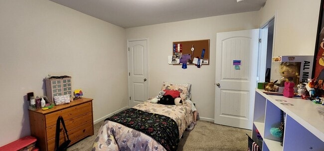 Building Photo - 354 Niblick Dr
