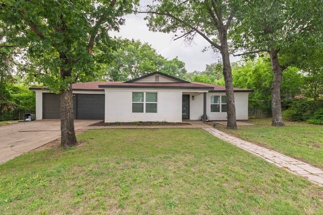 Building Photo - 7520 Sequoia Ct
