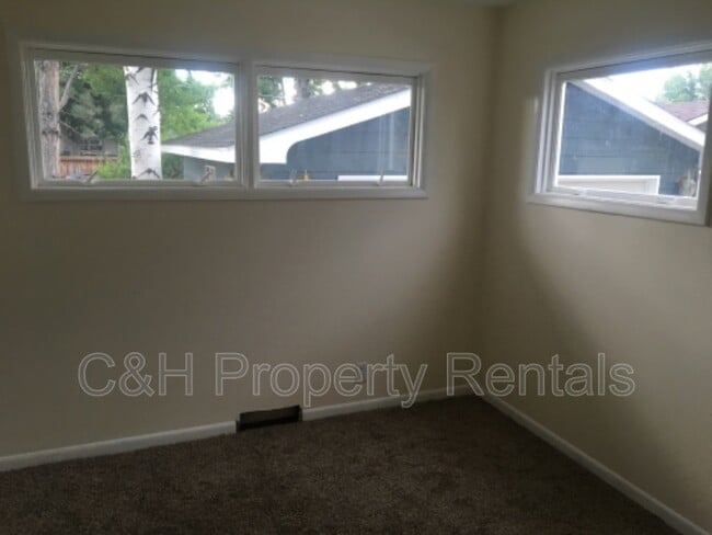 Building Photo - 2517 Wyoming Ave