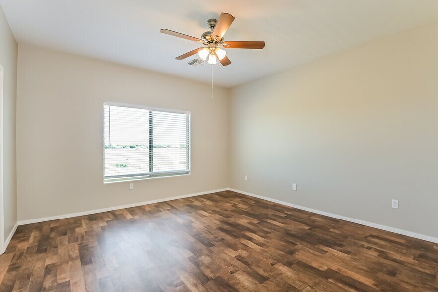 Building Photo - 14863 S Avenida Cucana