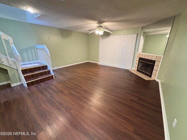 Building Photo - 8531 Sturbridge Cir W