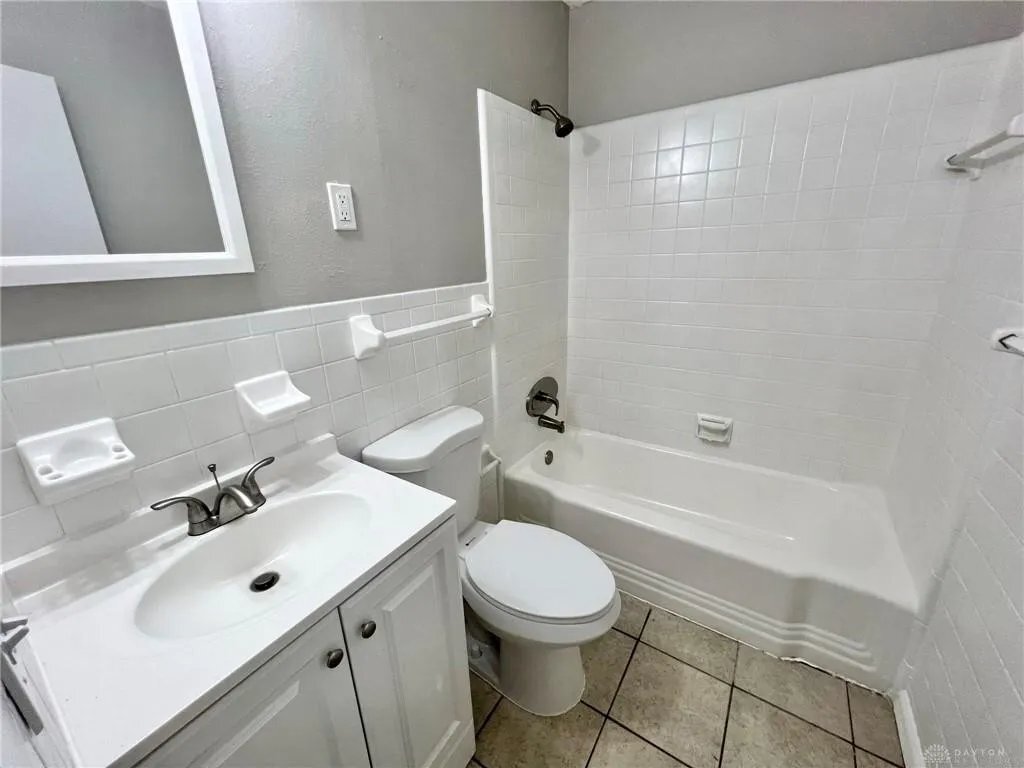 Building Photo - 3844 Lori Sue Ave