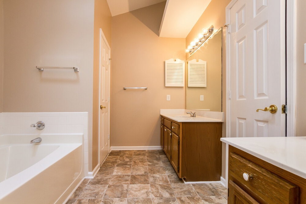 Building Photo - 12400 Henderson Hill Rd