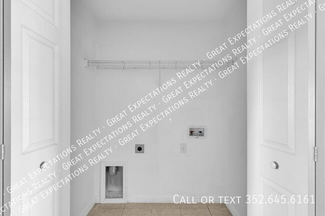 Building Photo - 10583 SE 67 Ct