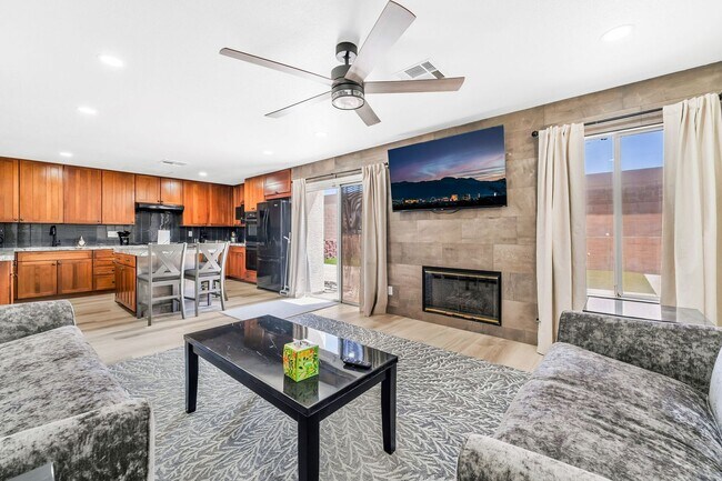 Building Photo - 104 Appian Way