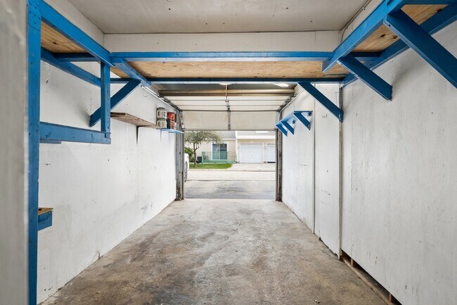 Building Photo - 1229 Nova Ct