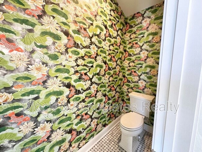 Building Photo - 4512 Drexel Dr