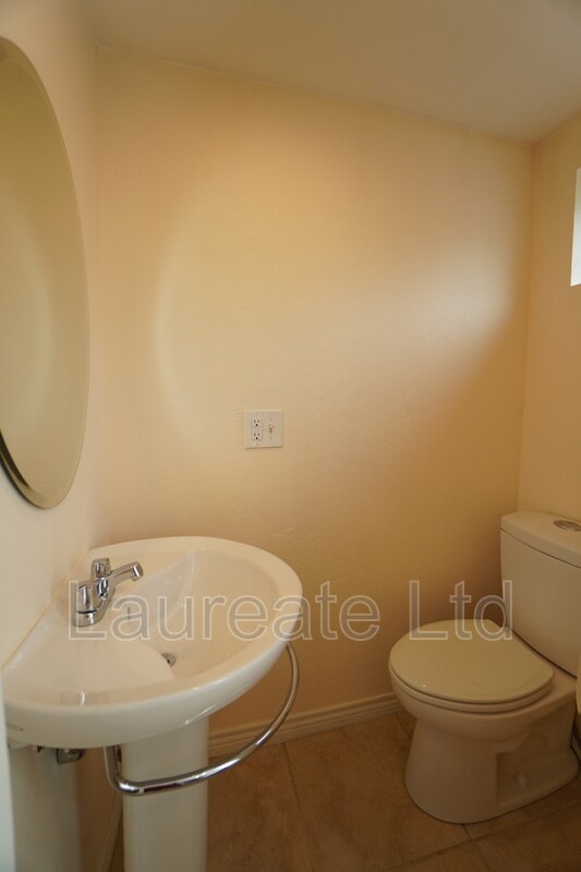 Building Photo - 2376 S Race St