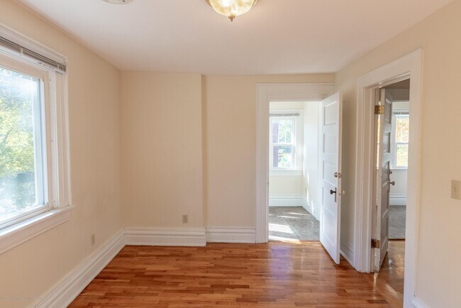 Bedroom 1 - 229 S Bingham St