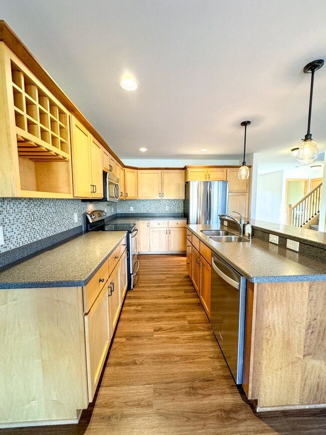 Building Photo - 1139 Cathedral Point Dr