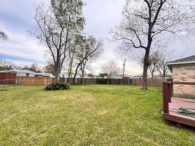 Building Photo - 4641 Orange Cir S