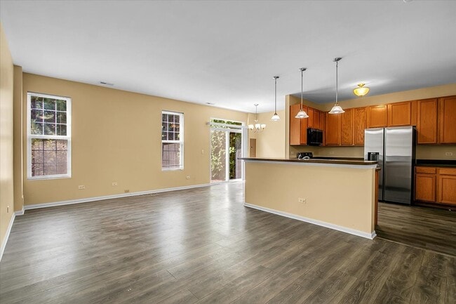 Building Photo - 4932 Montauk Dr