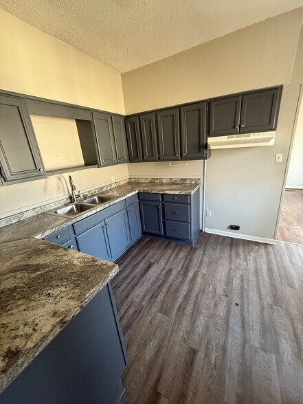 Building Photo - 605 80th St S