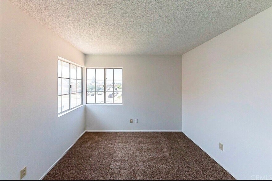 Building Photo - 7915 Townsend Dr