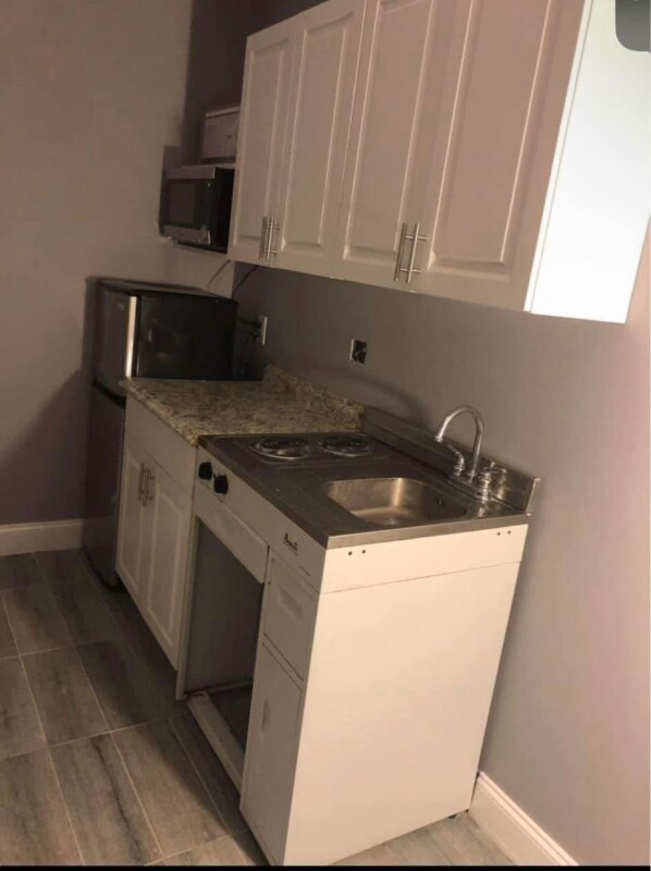 Building Photo - 8220 NW 16th St