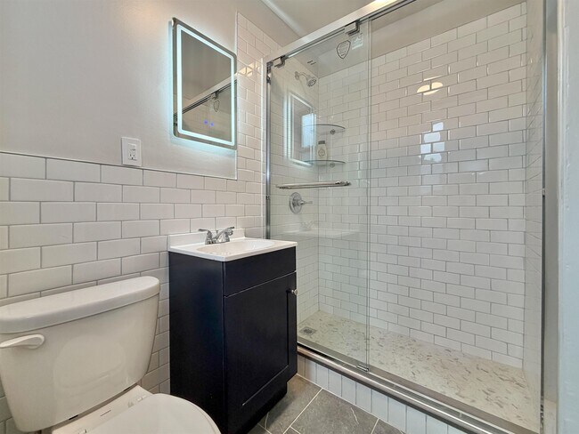 Building Photo - 232 Garden St