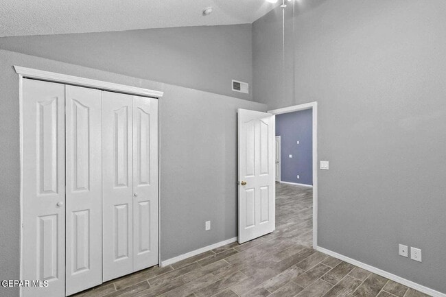 Building Photo - 6520 Boulder Ridge
