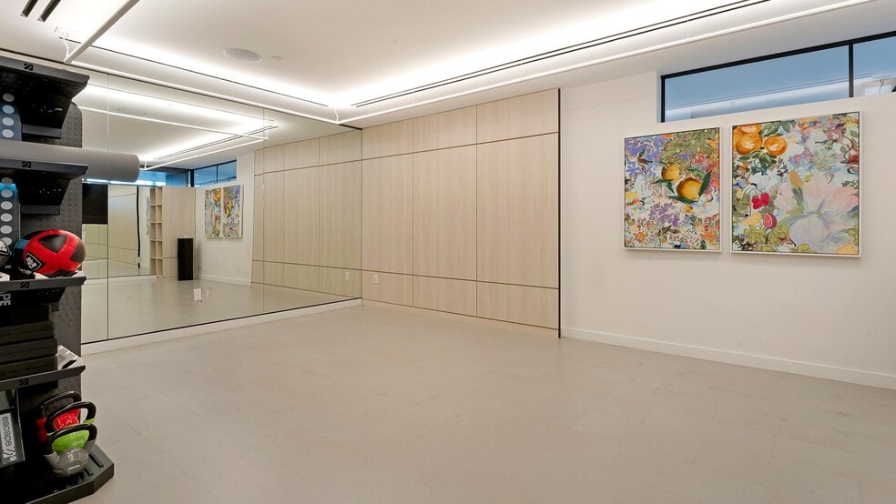 Building Photo - 632 Howard Rd SE