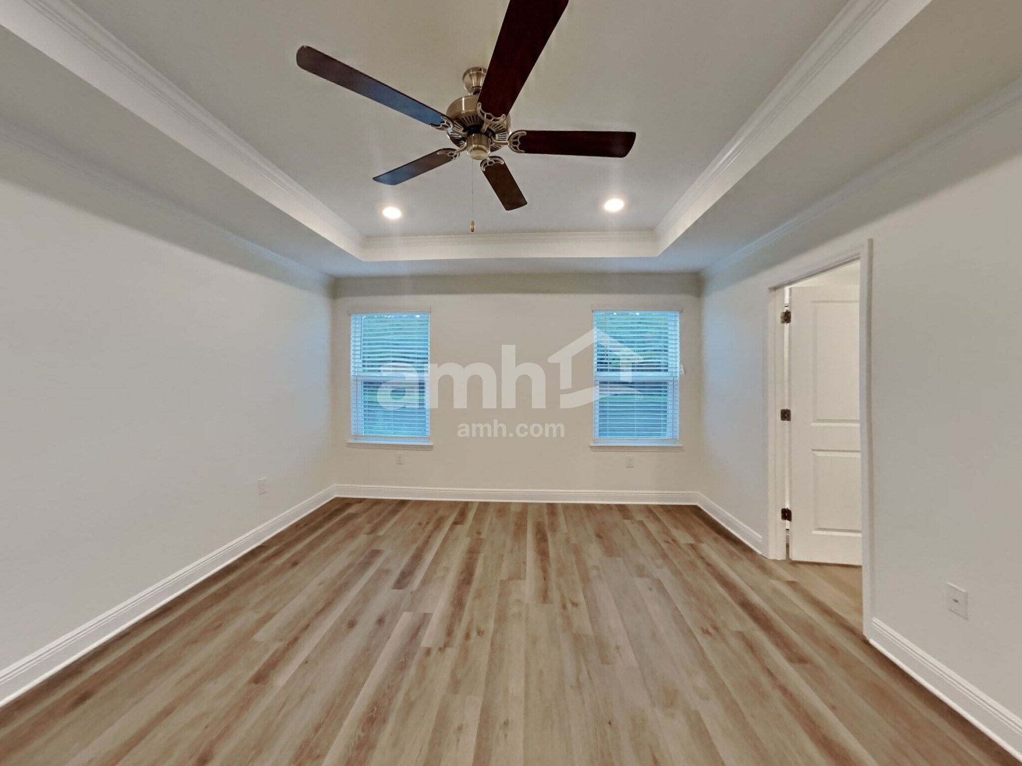 Building Photo - 27143 St Andrews Ave