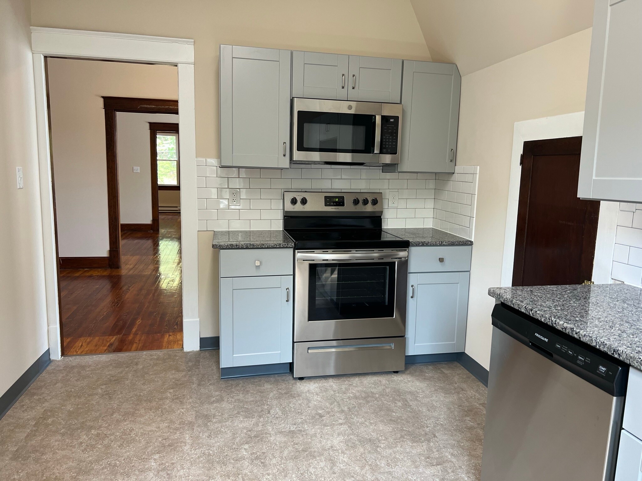 Kitchen - 3007 S Main St