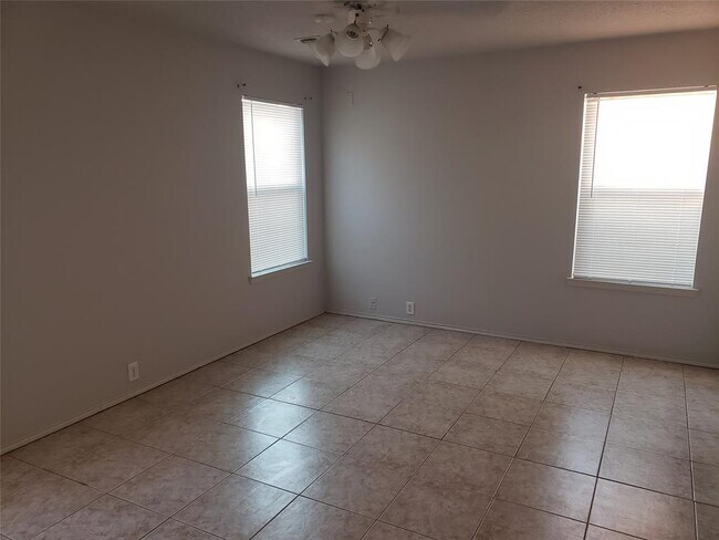 Building Photo - 15003 Sugar Sands Dr