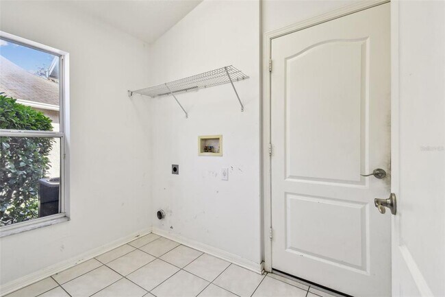 Building Photo - 15807 Leatherleaf Ln