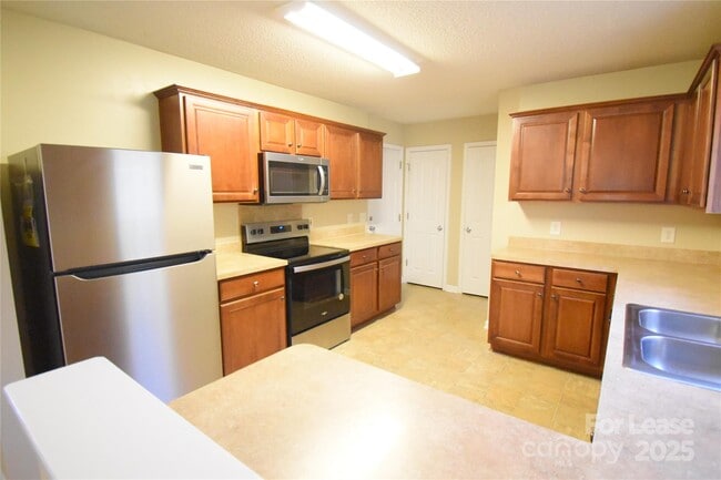 Building Photo - 7704 Aragorn Ln