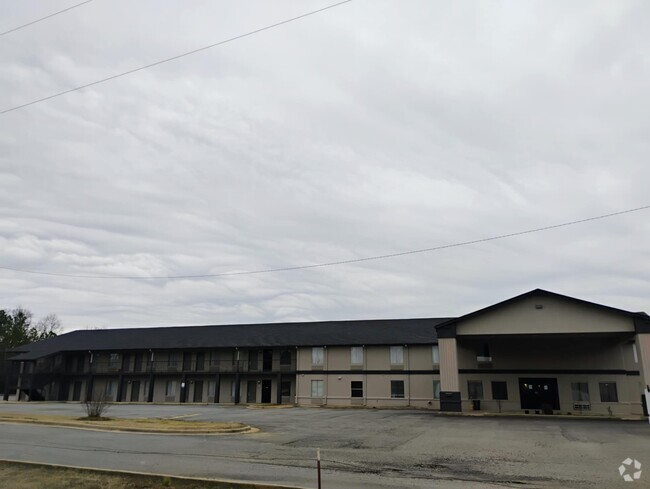 Building Photo - Cadron Commons