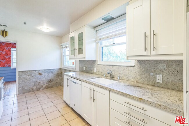 Building Photo - 12753 Appleton Way