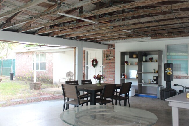 Building Photo - Renovated 3BR/2BA Corner Single-Family Home – Large Fenced Yard, NO HOA