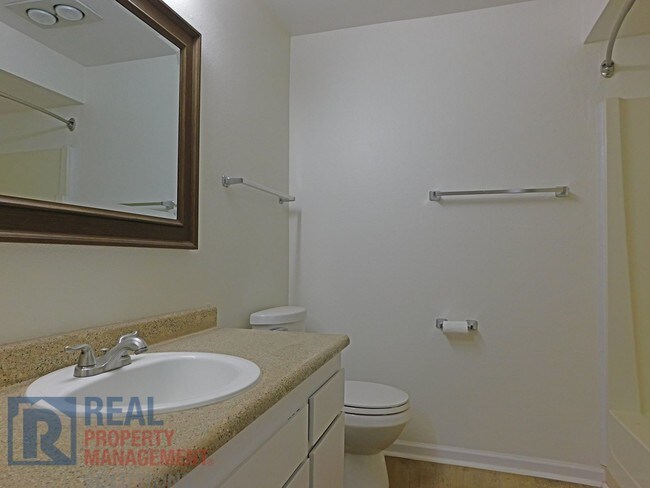 Building Photo - 3404 19th Ave