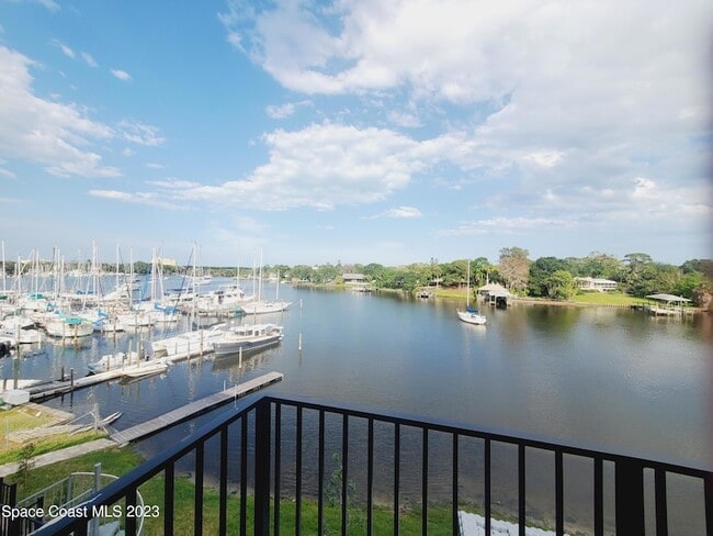 Building Photo - 933 Paddleboard Ct