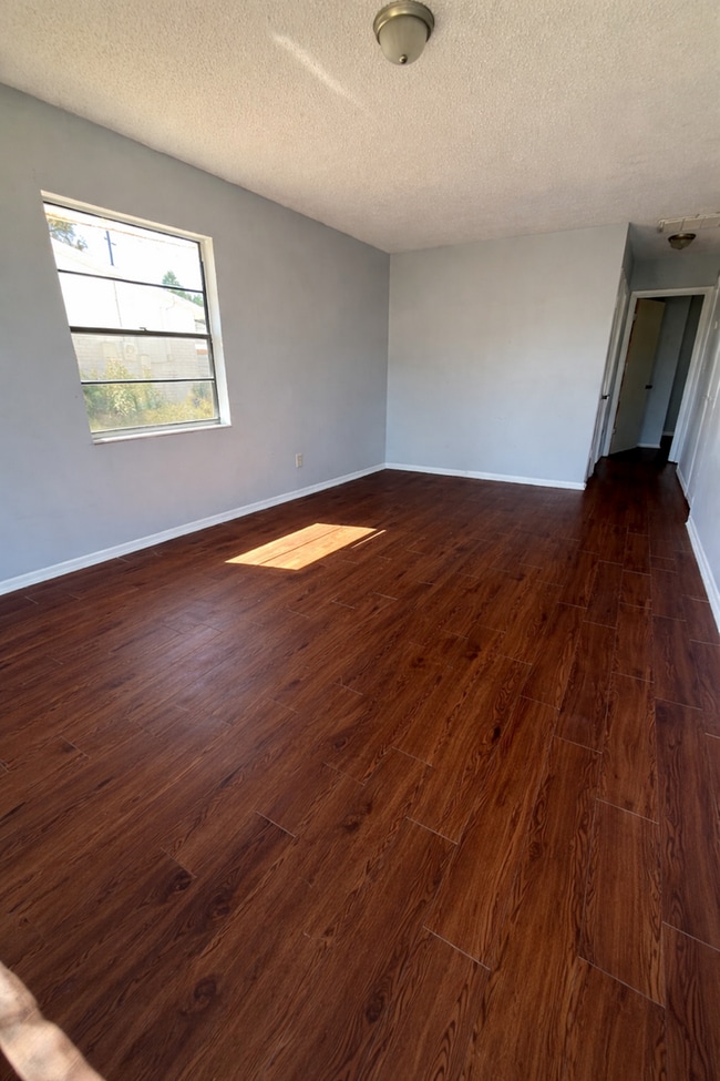 Building Photo - 4709 Larch Dr