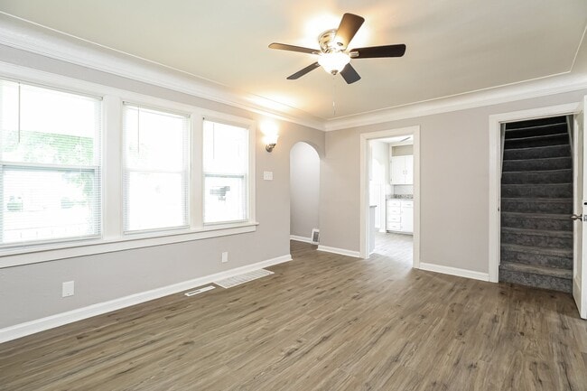 Building Photo - 611 W Wayne St