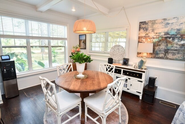 Building Photo - 23409 Seaside Rd