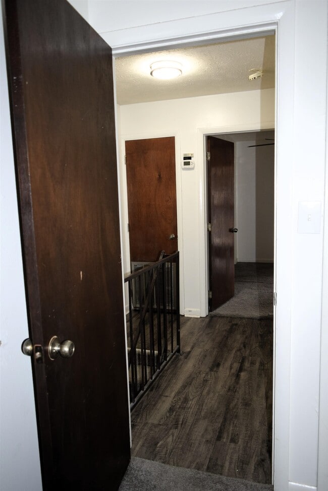 Building Photo - 409 Westwood Dr