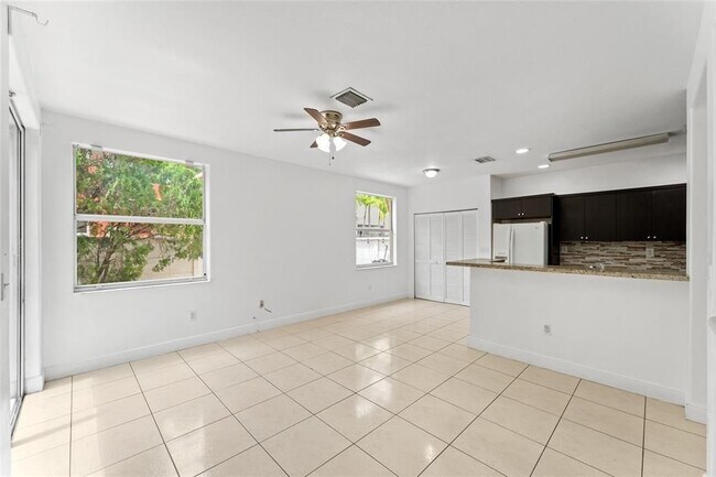 Building Photo - 10819 NW 51st Ln
