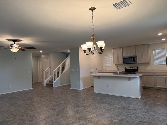 Building Photo - 16579 W Jenan Dr