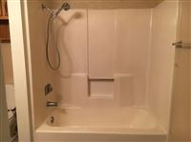 Building Photo - 2127 Hidden Hill Dr