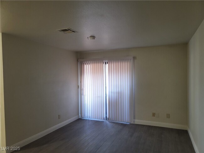 Building Photo - 2451 N Rainbow Blvd