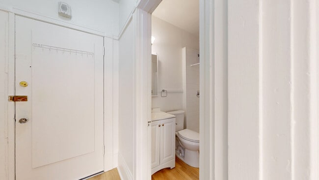 Building Photo - 420 Ellis St