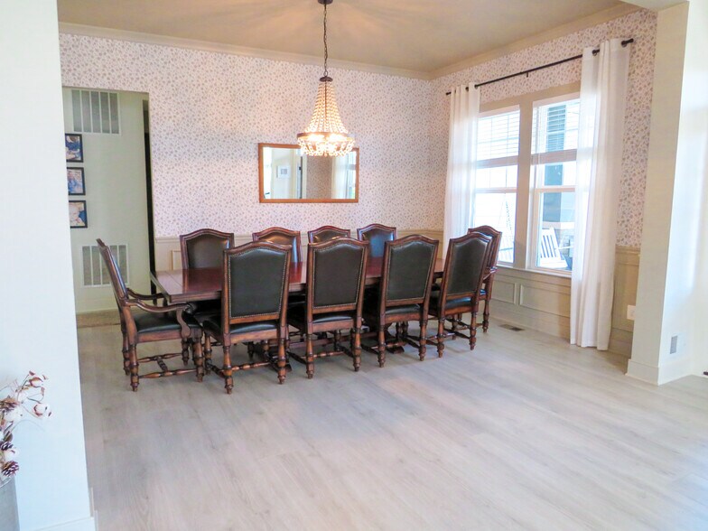 Building Photo - 24353 White Elm Pl