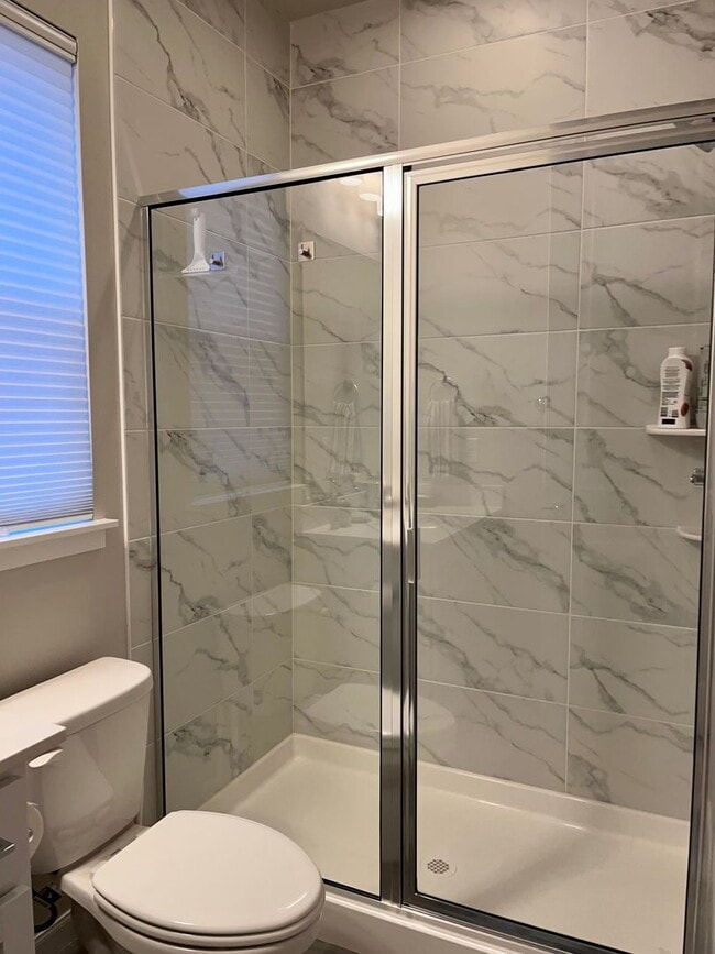 Building Photo - Beautiful New 2-Story Poulsbo Home