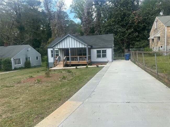 Building Photo - 1841 Bayberry Dr SW