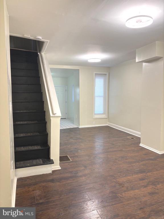 Building Photo - 1518 S Marston St